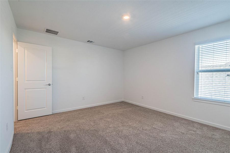 Spacious, unfurnished interior of a new home in Mason Woods 50s, Cypress (Image 11).