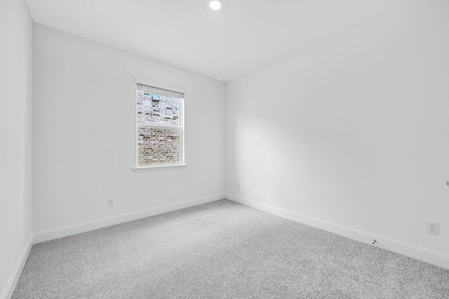 Spacious, unfurnished interior of a new home in Madero 50s, Fort Worth (Image 13). Spacious, unfurnished interior of a new home in Madero 50s, Fort Worth (Image 13).
