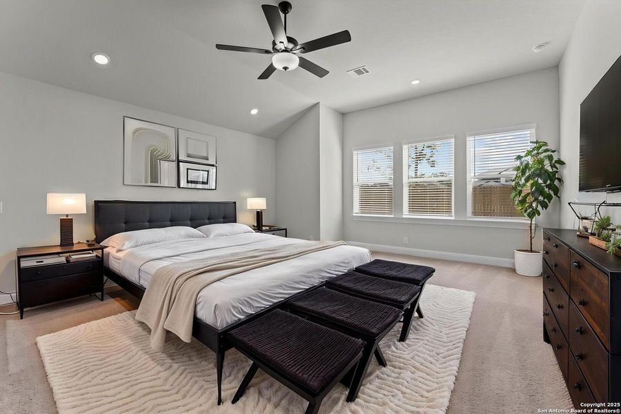 Furnished interior view inside a new home in Davis Ranch 60', San Antonio (Image 4). Furnished interior view inside a new home in Davis Ranch 60', San Antonio (Image 4).