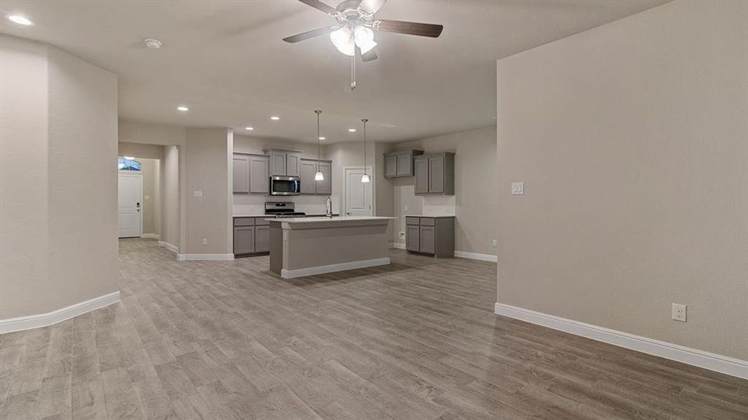 Spacious, unfurnished interior of a new home in Parkerville Meadows, DeSoto (Image 15).