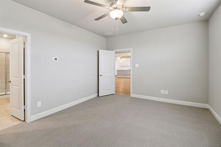 Spacious, unfurnished interior of a new home in Lakehaven - Premier Series, Farmersville (Image 21).