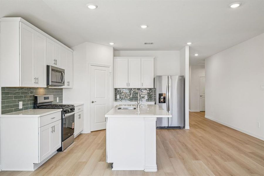 Furnished interior view inside a new home in Westmoor, Sherman (Image 8).