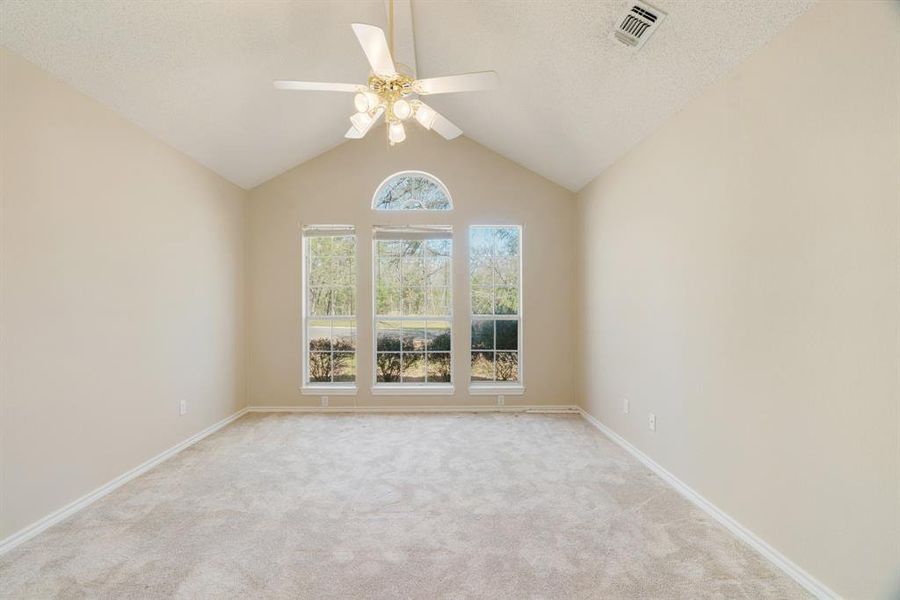 Spacious, unfurnished interior of a new home in , Reno (Image 18).