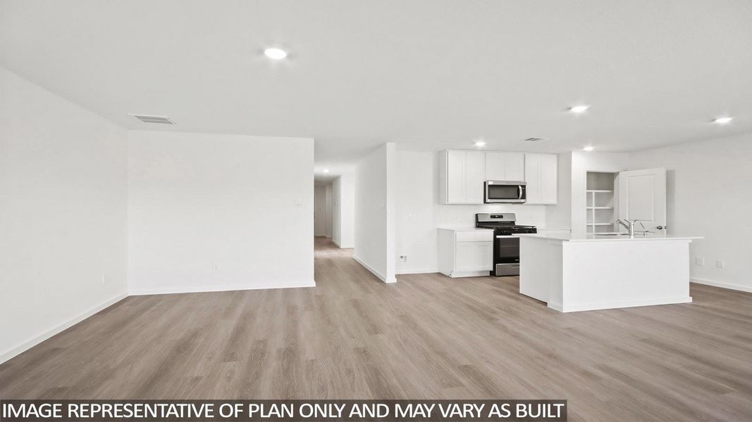 Spacious, unfurnished interior of a new home in Durango, Mustang Ridge (Image 14).