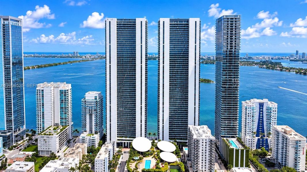 Condo located in Miami, FL showcasing its design and architecture (Image 23).