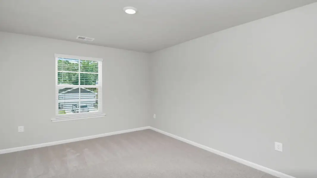 Spacious, unfurnished interior of a new home in Ferry Grove, Lexington (Image 22).