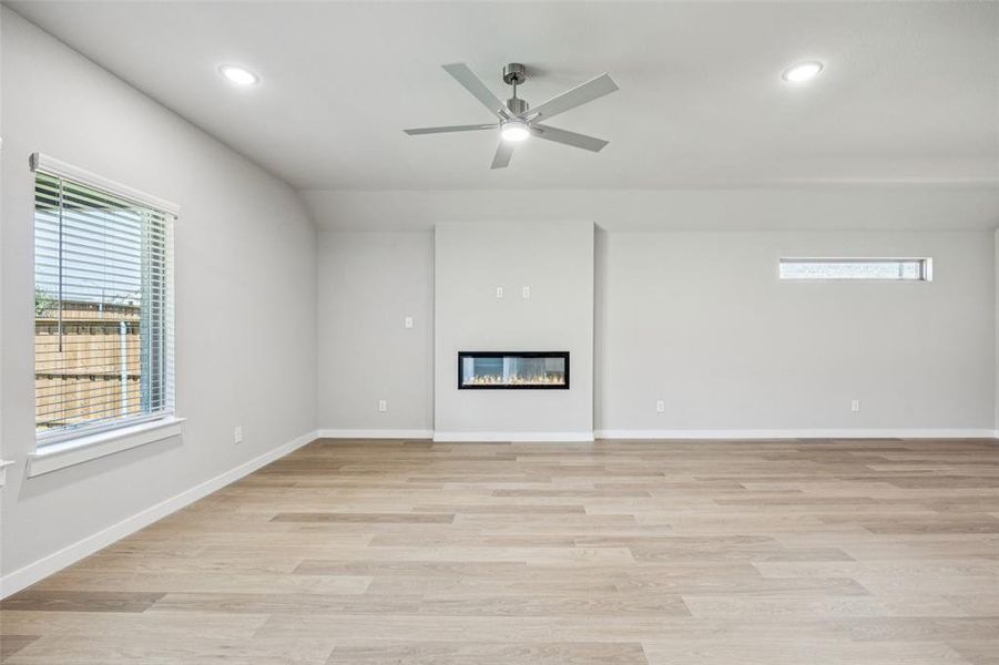 Spacious, unfurnished interior of a new home in Ventana, Fort Worth (Image 29). Spacious, unfurnished interior of a new home in Ventana, Fort Worth (Image 29).