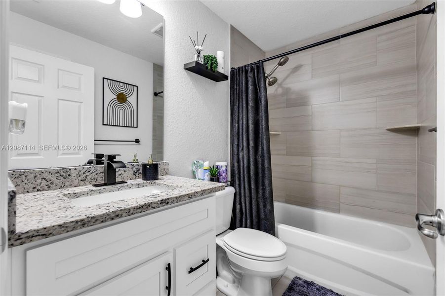 Furnished interior view inside a new home in , Ocala (Image 30).