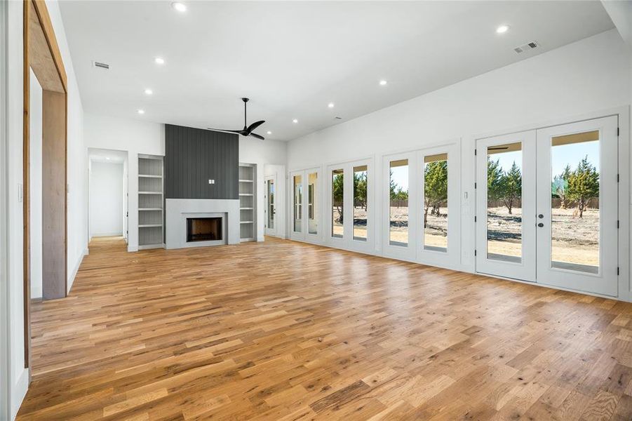 Spacious, unfurnished interior of a new home in Hidden Lakes on Mockingbird, Midlothian (Image 22). Spacious, unfurnished interior of a new home in Hidden Lakes on Mockingbird, Midlothian (Image 22).