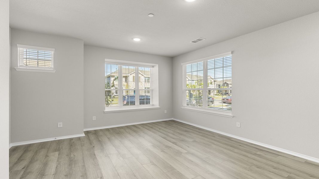 Spacious, unfurnished interior of a new home in Heartland Townhomes, Heartland (Image 16).