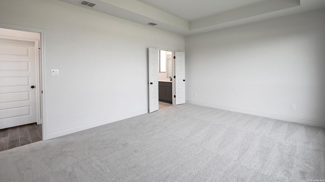 Spacious, unfurnished interior of a new home in Legacy at Lake Dunlap, New Braunfels (Image 26).