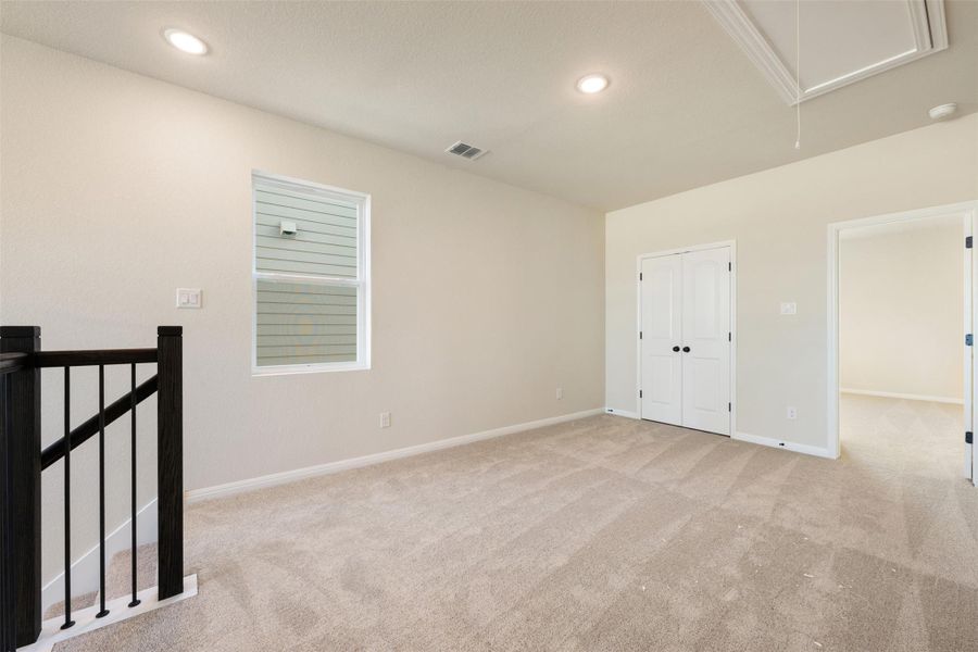 Representative images and renderings are for illustrative purposes. Actual structural options and design finishes of home may vary.