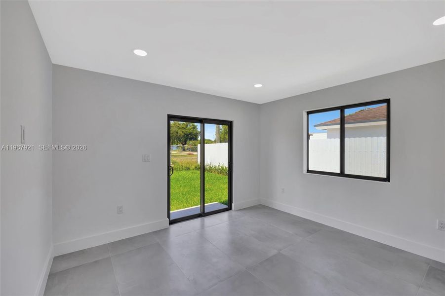 Spacious, unfurnished interior of a new home in , Miami Gardens (Image 26).