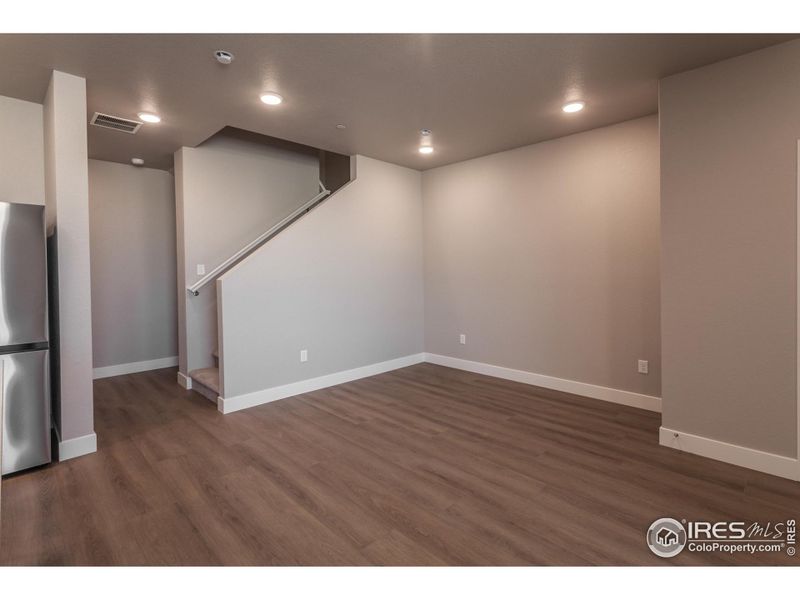 EXAMPLE PHOTO: DINING ROOM