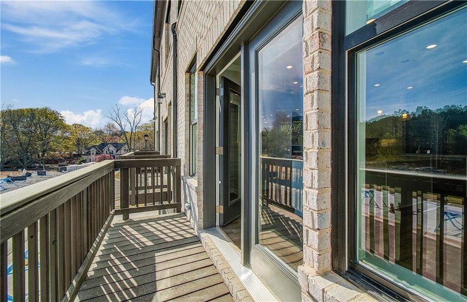 Exterior details and patio area of a home in Silverock, McDonough (Image 2).