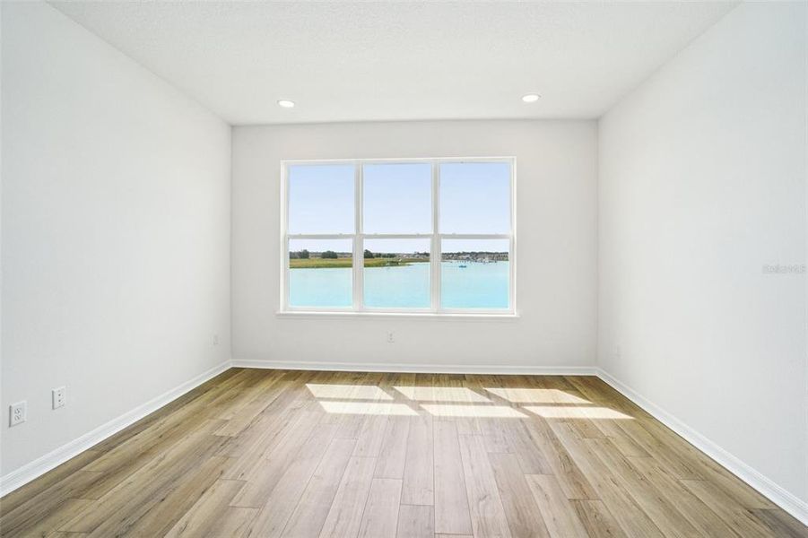 Spacious, unfurnished interior of a new home in Isla Mirada, San Antonio (Image 36).