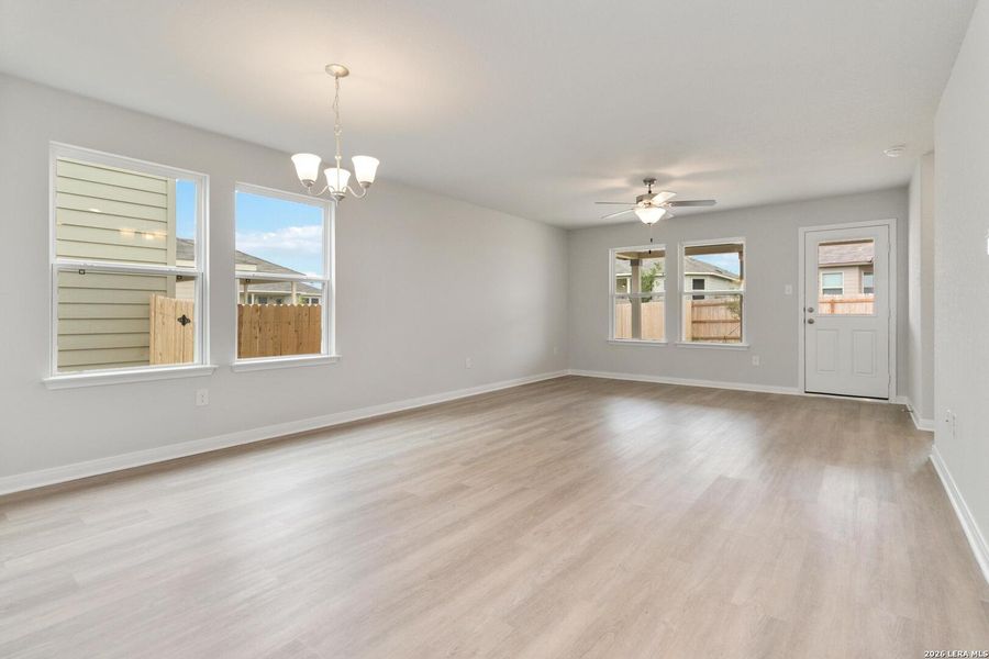 Spacious, unfurnished interior of a new home in Willow Point, San Antonio (Image 23).