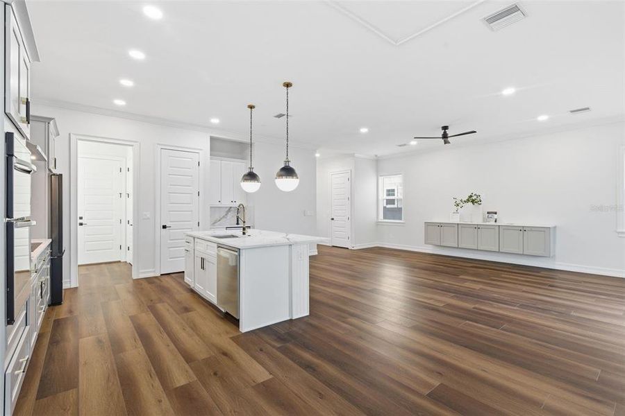 Image 52 of a home in .