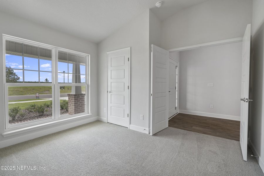 Spacious, unfurnished interior of a new home in Shadow Crest at Rolling Hills, Green Cove Springs (Image 10).