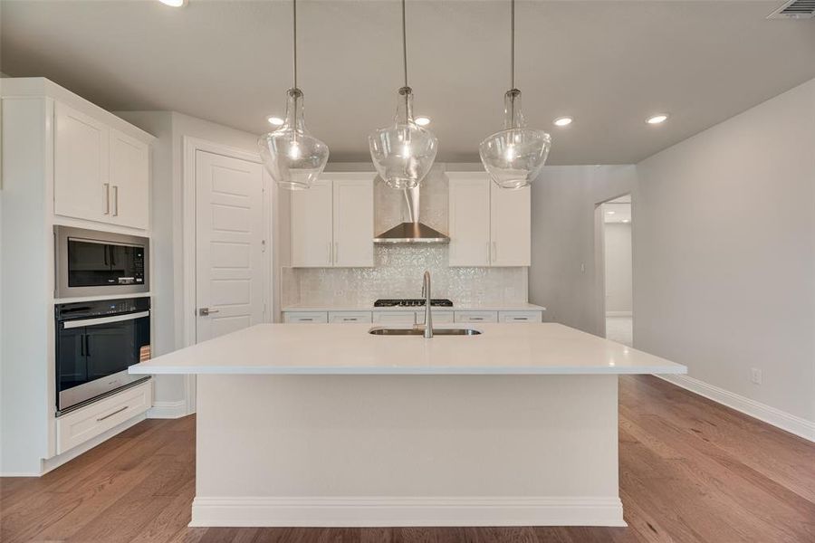 Furnished interior view inside a new home in Villages of Creekwood, Frisco (Image 6). Furnished interior view inside a new home in Villages of Creekwood, Frisco (Image 6).