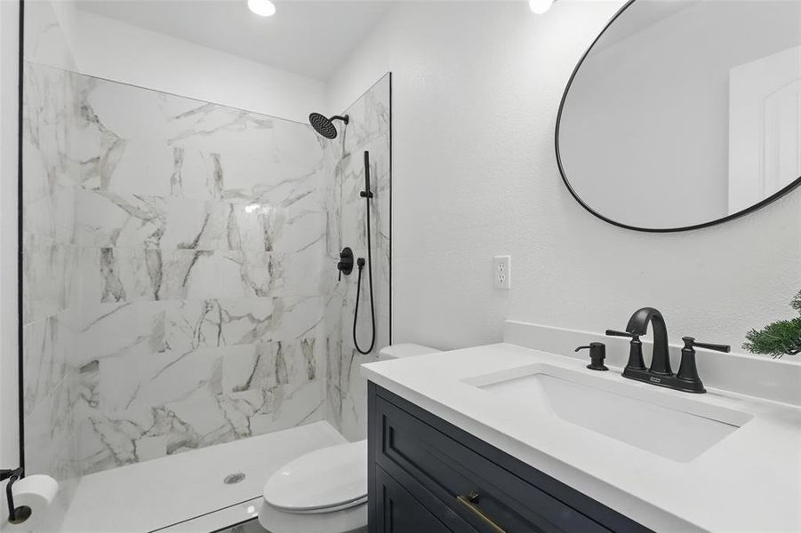 Furnished interior view inside a new home in , Granbury (Image 16).