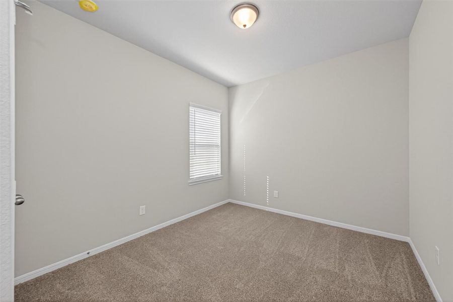 Spacious, unfurnished interior of a new home in Woodland Lakes, Houston (Image 17).