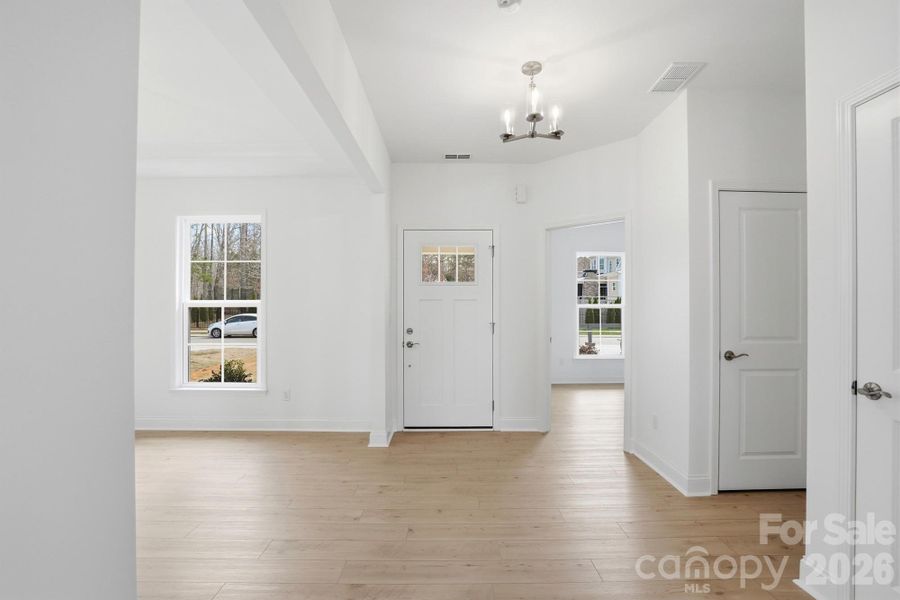 Spacious, unfurnished interior of a new home in Forest Creek, Waxhaw (Image 19).