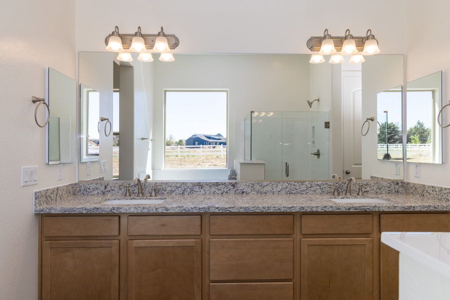 Furnished interior view inside a new home in Heritage Pointe, Chino Valley (Image 16).
