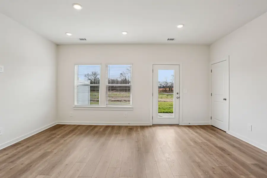 Spacious, unfurnished interior of a new home in Greystone - Parc Townhomes, Smyrna (Image 9).
