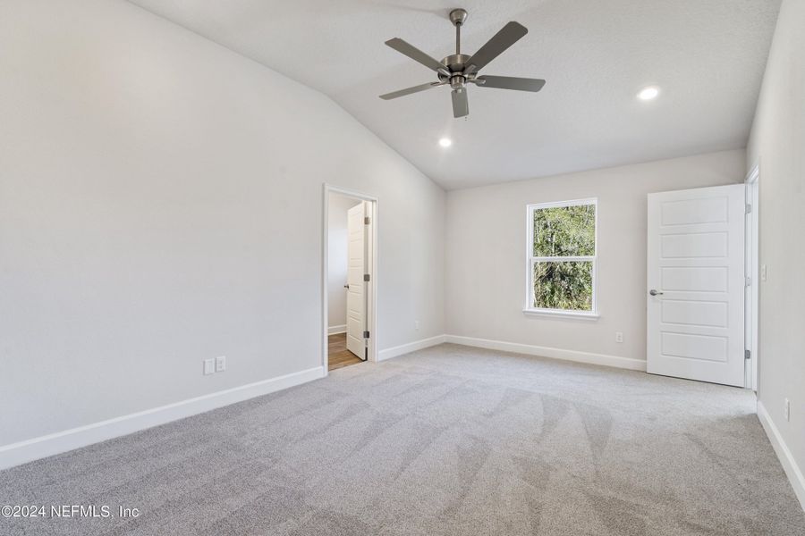 Spacious, unfurnished interior of a new home in Summerglen, Jacksonville (Image 16).