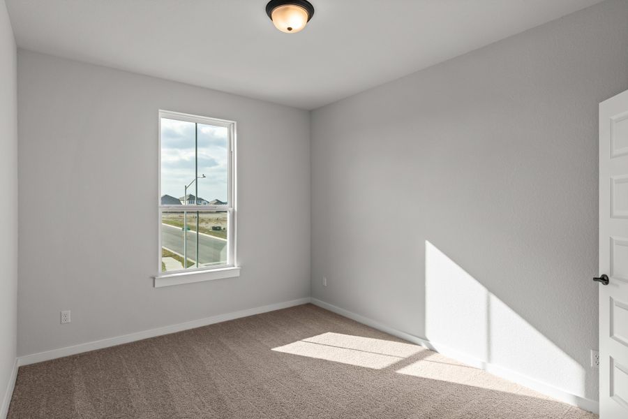 Spacious, unfurnished interior of a new home in Lariat, Liberty Hill (Image 41).