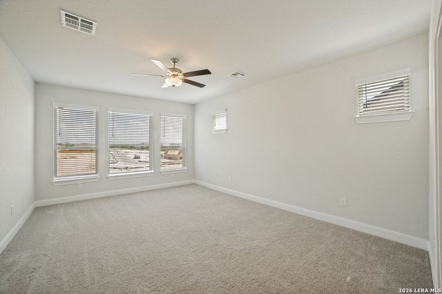 Spacious, unfurnished interior of a new home in Ladera - High Point 45', San Antonio (Image 11). Spacious, unfurnished interior of a new home in Ladera - High Point 45', San Antonio (Image 11).