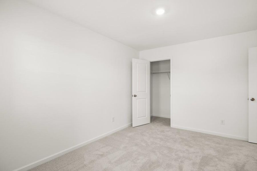 Spacious, unfurnished interior of a new home in Timber Ridge: Timber Ridge 42', Douglasville (Image 24).