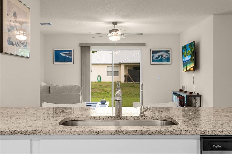 8275-105th-Ct-HigMedia-020-1280