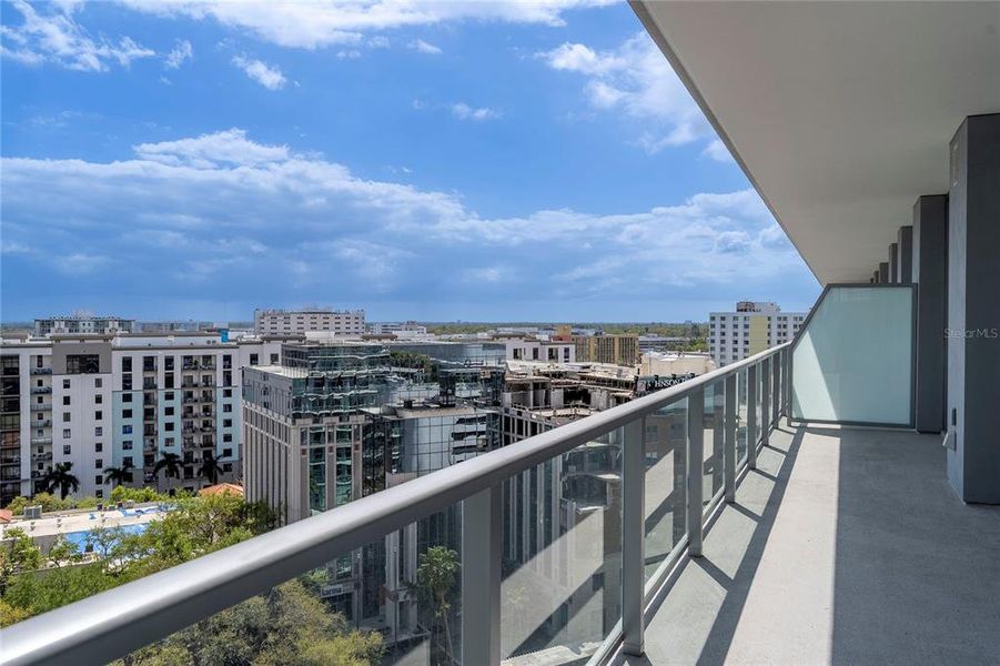 Condo located in St. Petersburg, FL showcasing its design and architecture (Image 35). Condo located in St. Petersburg, FL showcasing its design and architecture (Image 35).