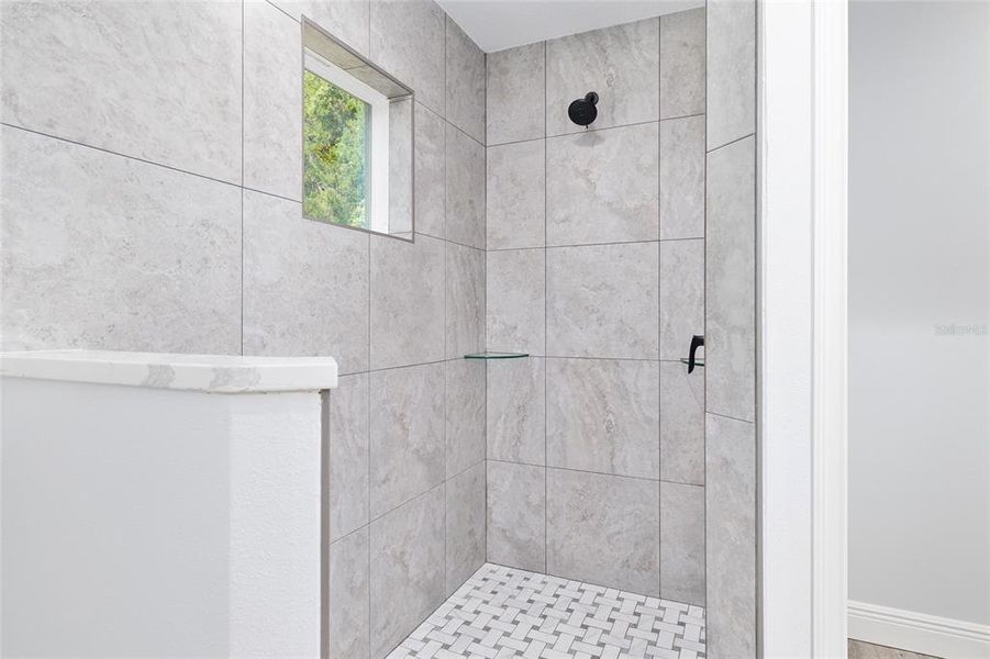 Furnished interior view inside a new home in , Dunnellon (Image 8).