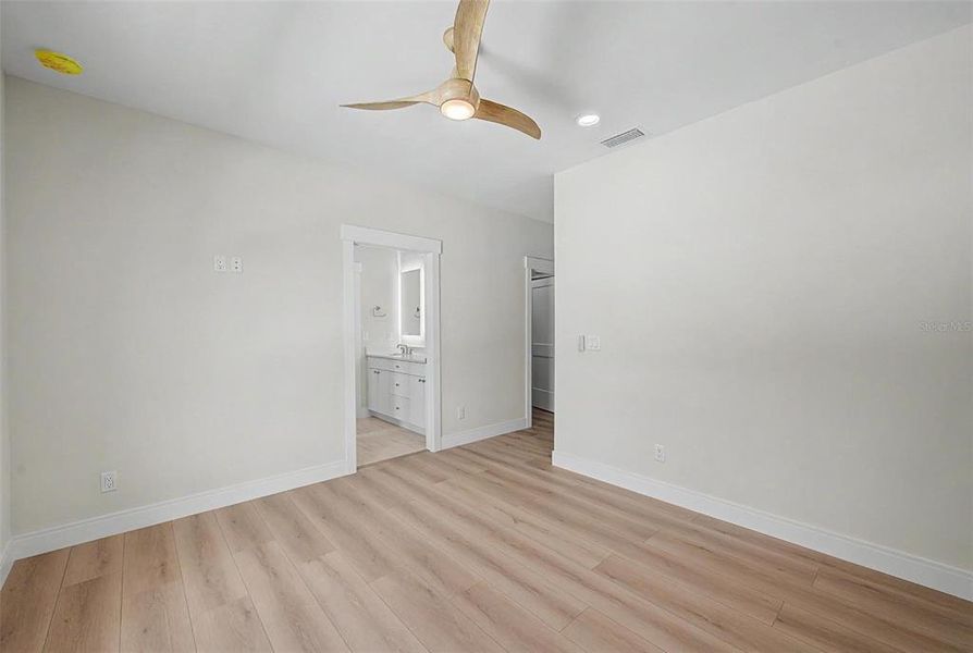 Spacious, unfurnished interior of a new home in , Tampa (Image 41). Spacious, unfurnished interior of a new home in , Tampa (Image 41).
