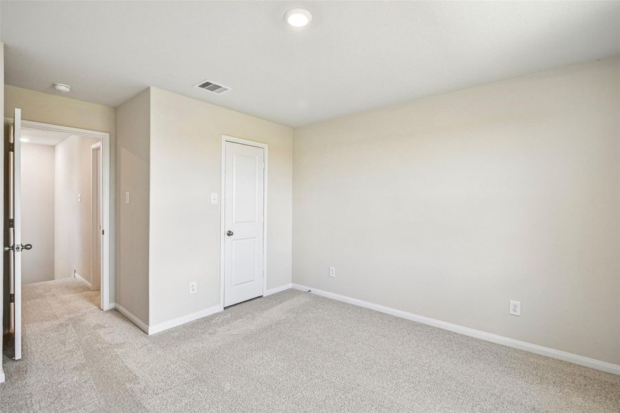 Spacious, unfurnished interior of a new home in Trails at Cochran Ranch, Waller (Image 29). Spacious, unfurnished interior of a new home in Trails at Cochran Ranch, Waller (Image 29).