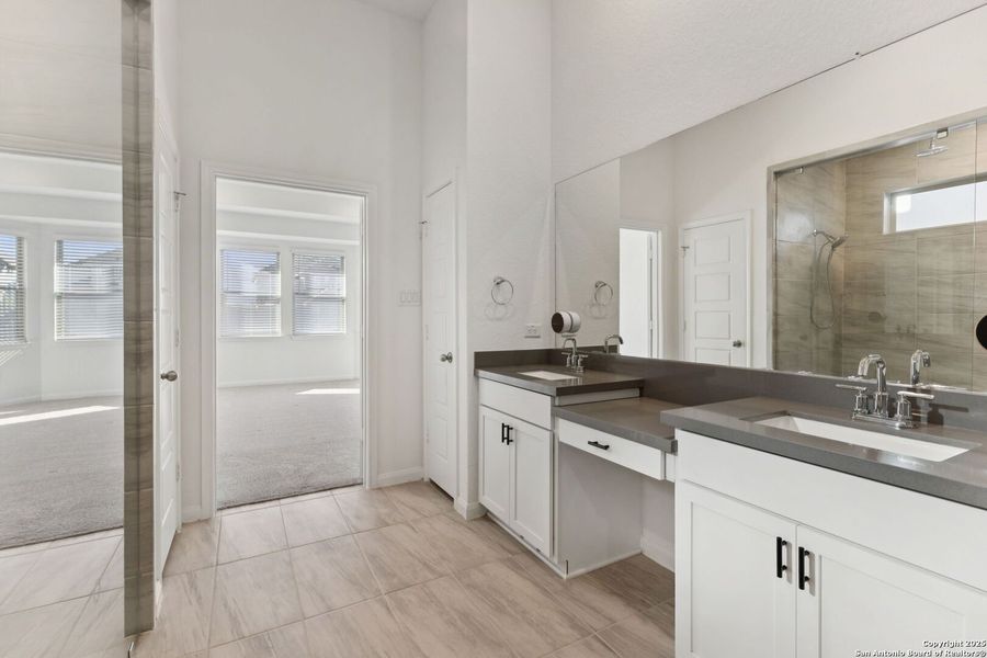 Furnished interior view inside a new home in Rhine Valley, Schertz (Image 12).