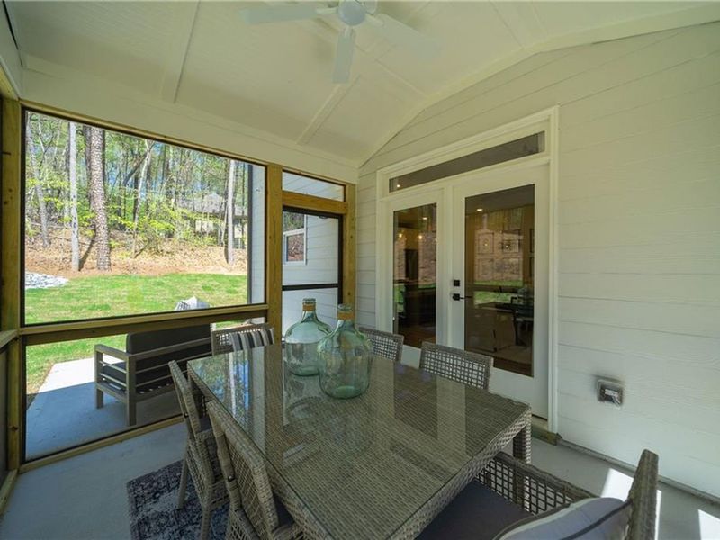 Exterior details and patio area of a home in Riverwood, Dallas (Image 29).