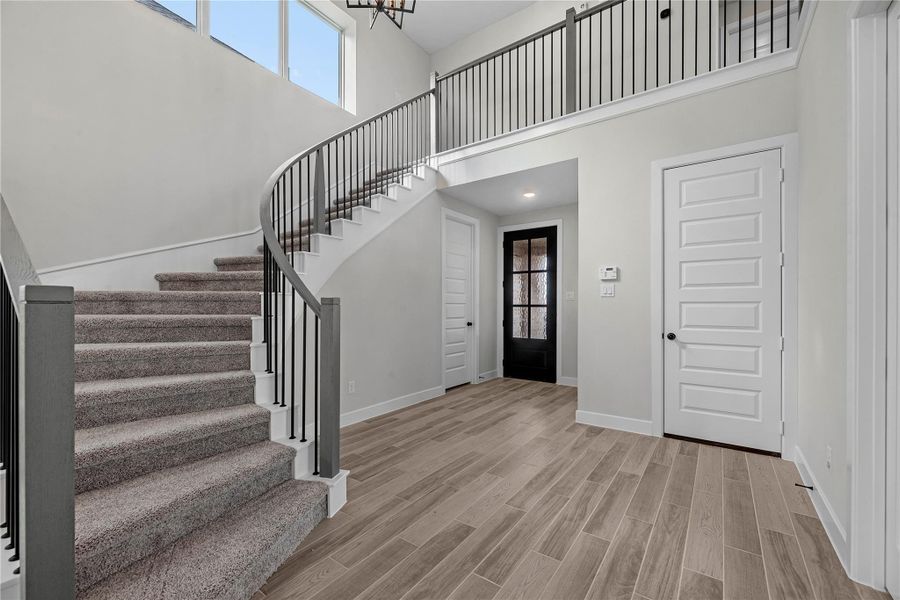 Spacious, unfurnished interior of a new home in Elyson, Katy (Image 15).
