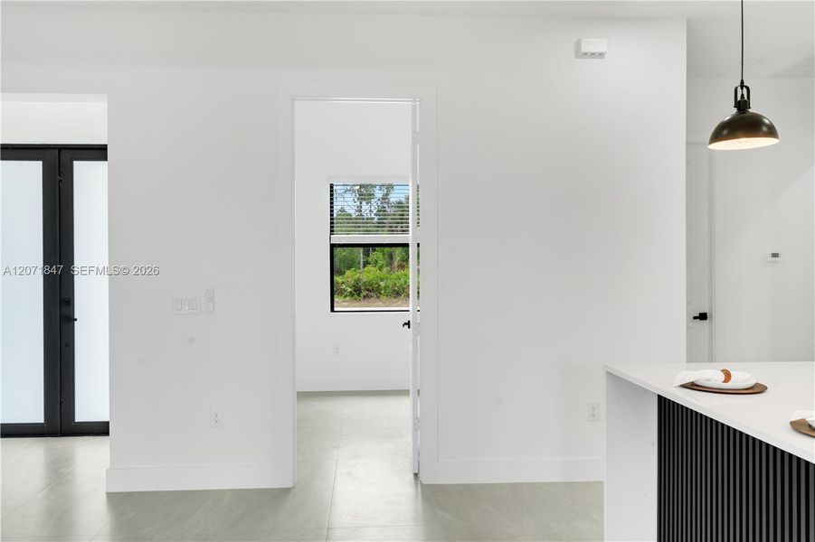 Spacious, unfurnished interior of a new home in , Lehigh Acres (Image 27).