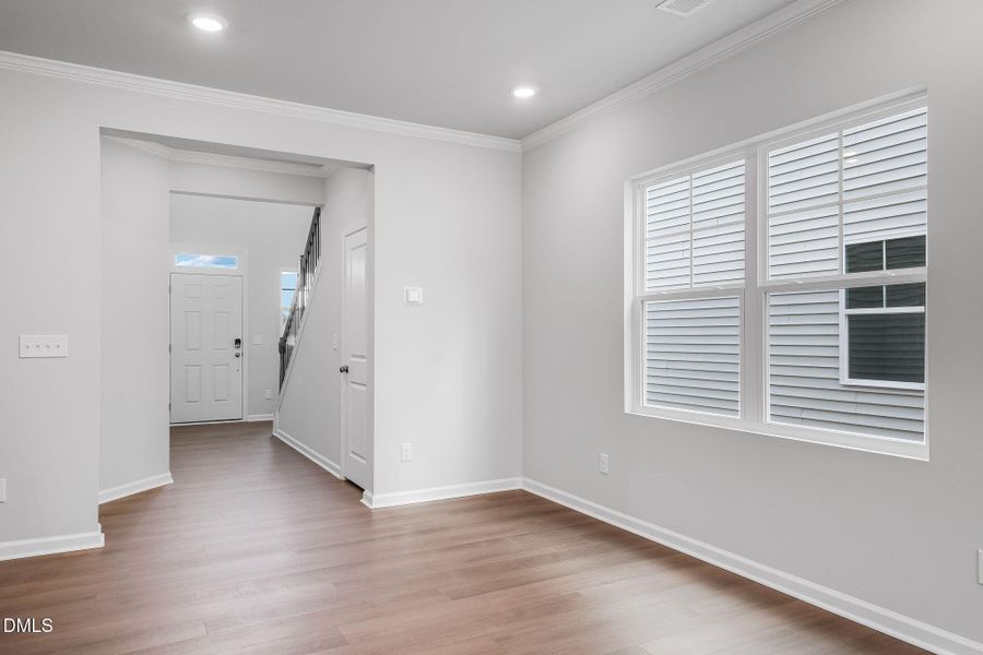 SUN_Sagecroft_Pic_Davidson_QMI_104_Great