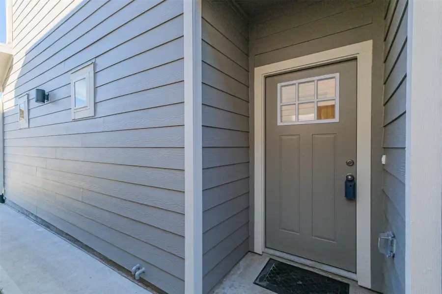 Exterior details and patio area of a home in , Missouri City (Image 28).