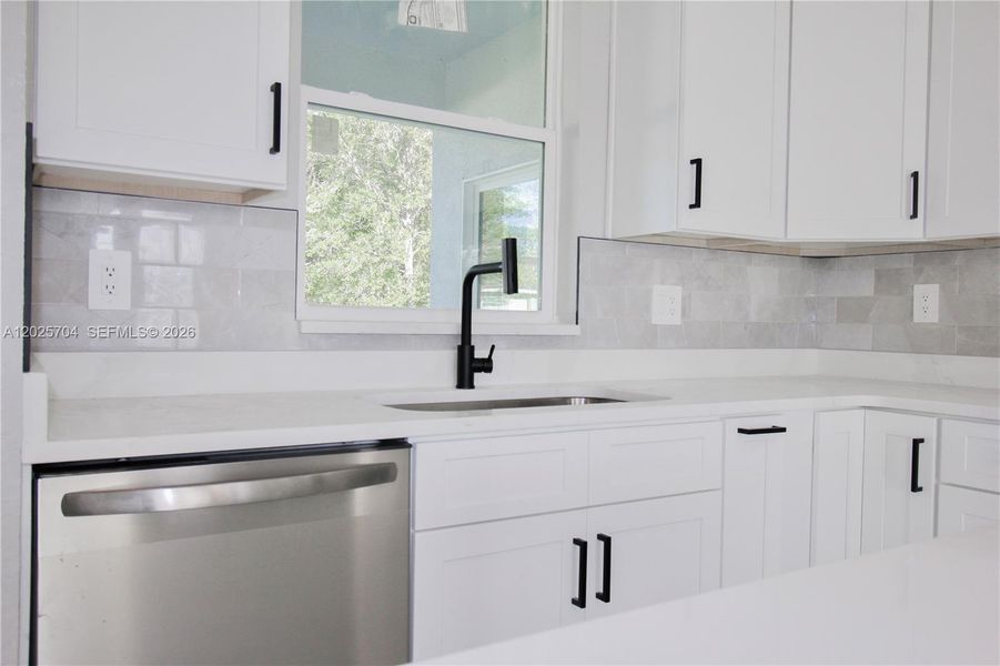 Close-up of interior finishes inside a home in , Sebring (Image 13).
