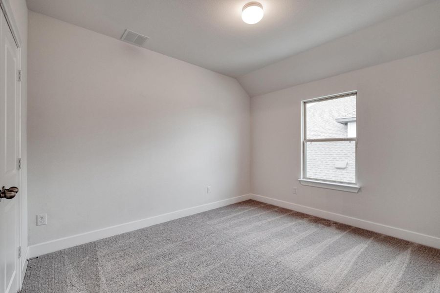 Spacious, unfurnished interior of a new home in Santa Rita Ranch - 60', Liberty Hill (Image 22). Spacious, unfurnished interior of a new home in Santa Rita Ranch - 60', Liberty Hill (Image 22).