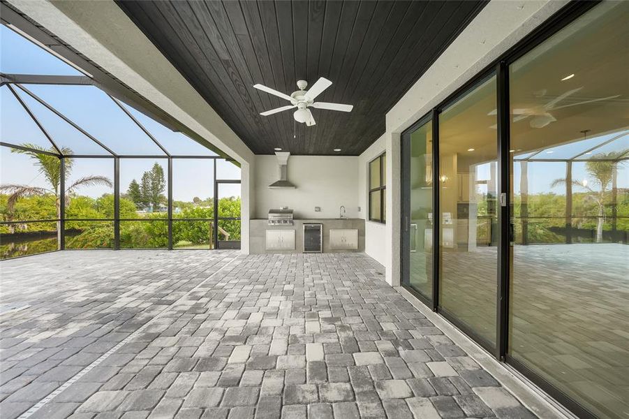 Exterior details and patio area of a home in , Port Charlotte (Image 28).