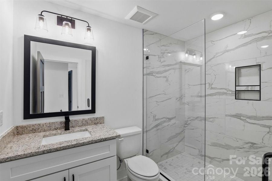 Upstairs Full Bath 2