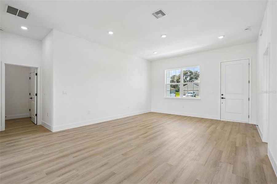 Spacious, unfurnished interior of a new home in , Ocala (Image 20). Spacious, unfurnished interior of a new home in , Ocala (Image 20).