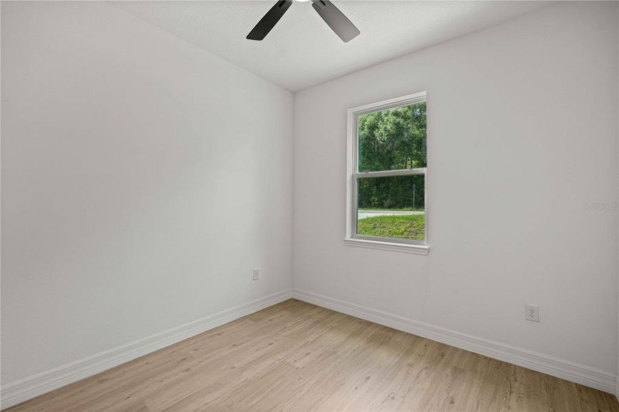 Spacious, unfurnished interior of a new home in , Citrus Springs (Image 24).